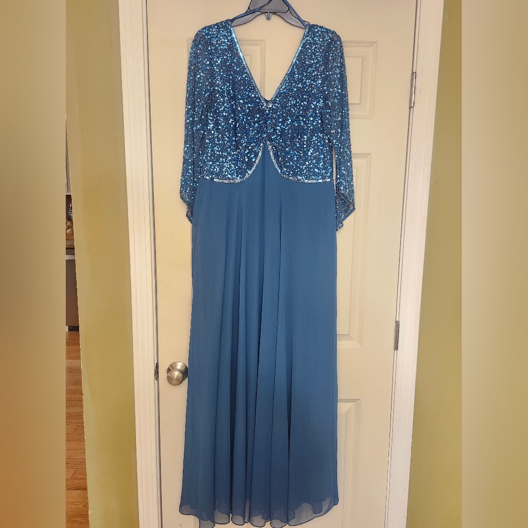 Nwt Jkara Brand MobMog Gown Nwt Jkara Brand MobMog Gown